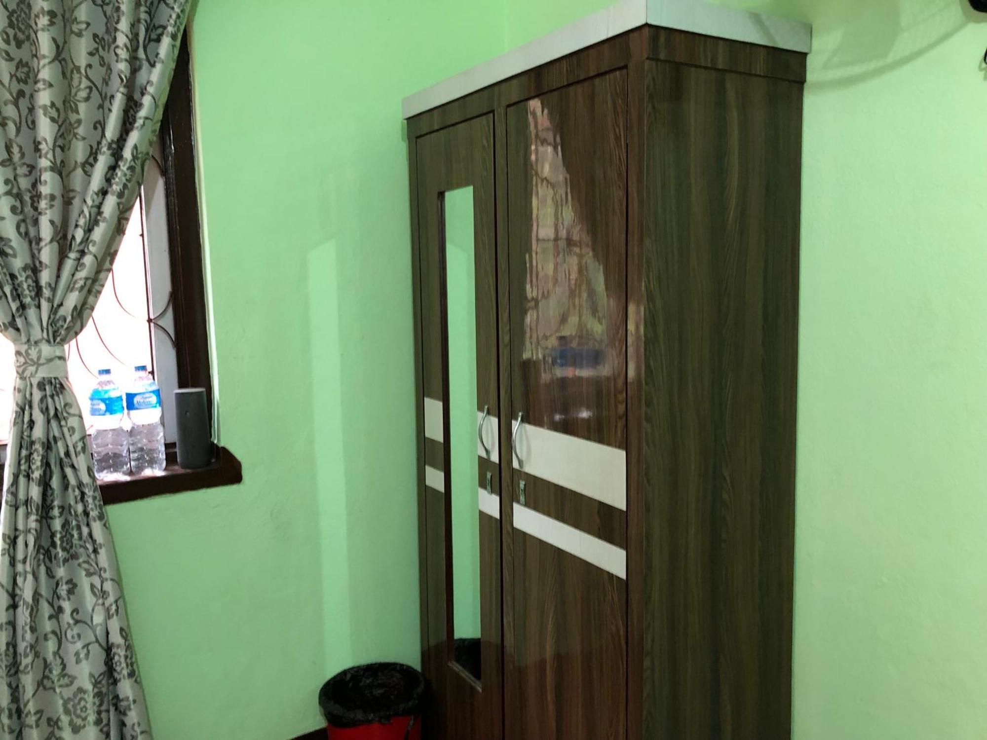 Wander Thirst Hostel Катманду Екстериор снимка