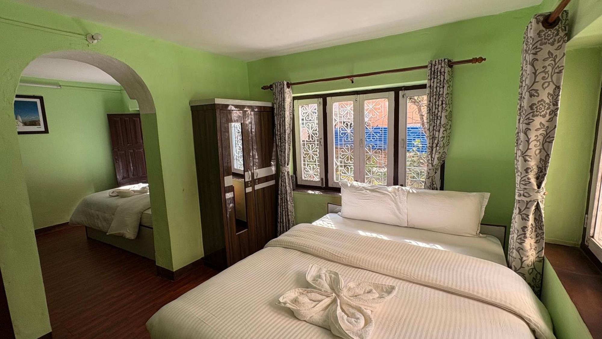 Wander Thirst Hostel Катманду Екстериор снимка