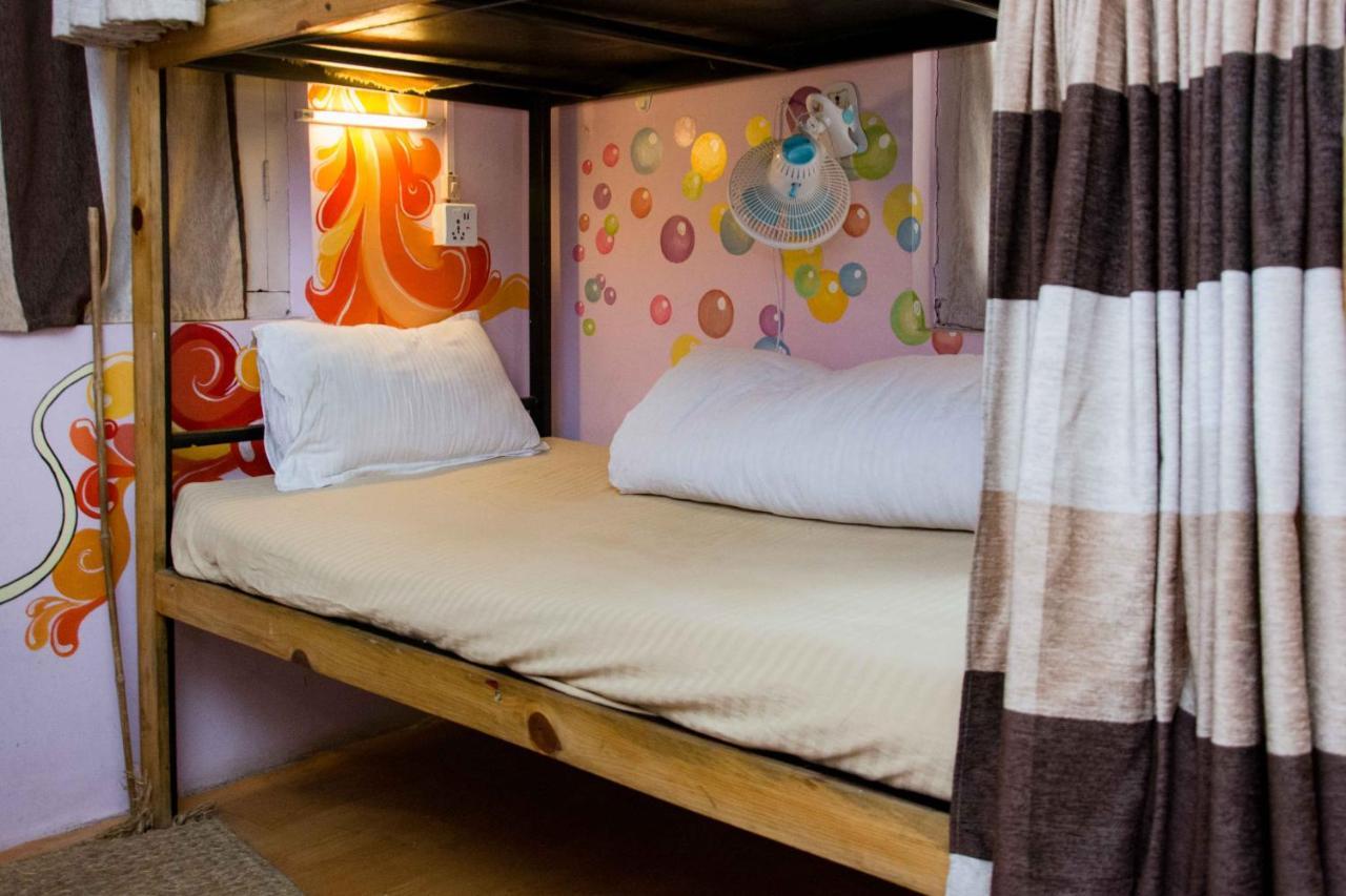 Wander Thirst Hostel Катманду Екстериор снимка