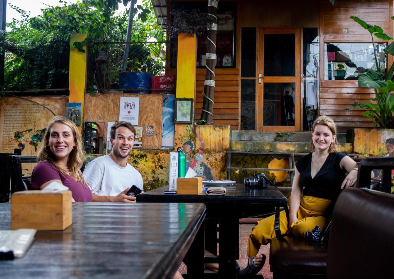 Wander Thirst Hostel Катманду Екстериор снимка